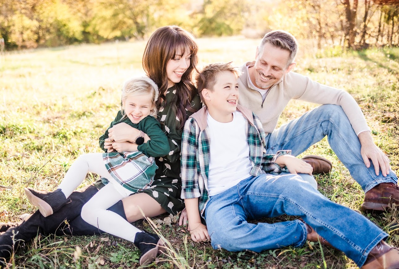 The Lundolos family